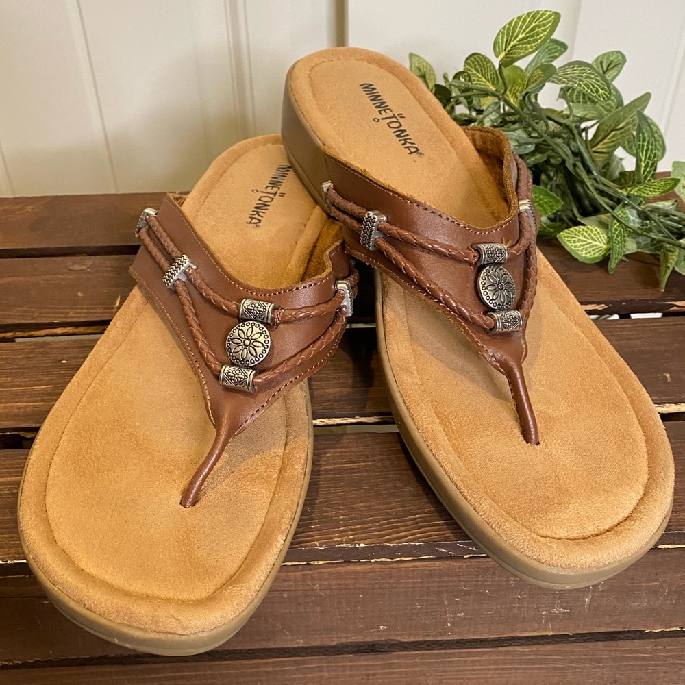 Silverthorne 360 Sandals Minnetonka